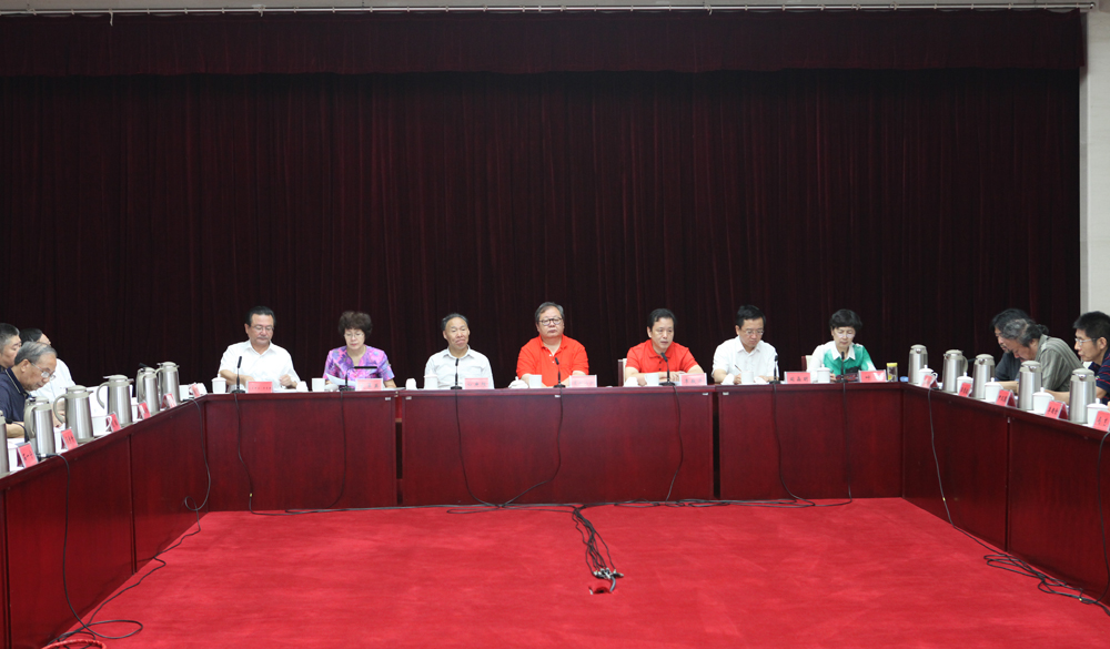8月2日，第十一屆全國(guó)少數(shù)民族文學(xué)創(chuàng)作“駿馬獎(jiǎng)”終評(píng)會(huì)