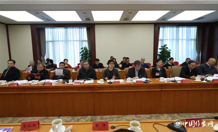 11月28日，中國作家協(xié)會第八屆全國委員會第七次全體會議在北京召開。