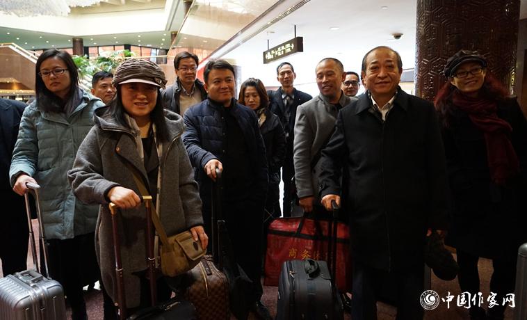 11月28日，中國作協(xié)第九次全國代表大會與會代表團報到。