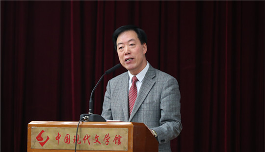 陳崎嶸在中國作協(xié)網絡小說排行榜新聞發(fā)布會上致辭