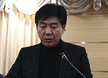 劉川鄂：迎合還是提升？在精神消費(fèi)多樣化、文學(xué)創(chuàng)作邊緣化、文學(xué)批評(píng)更加邊緣化的當(dāng)下，批評(píng)文體駁雜、批評(píng)問(wèn)題意識(shí)薄弱、批評(píng)的有效性普遍缺失。[詳細(xì)]