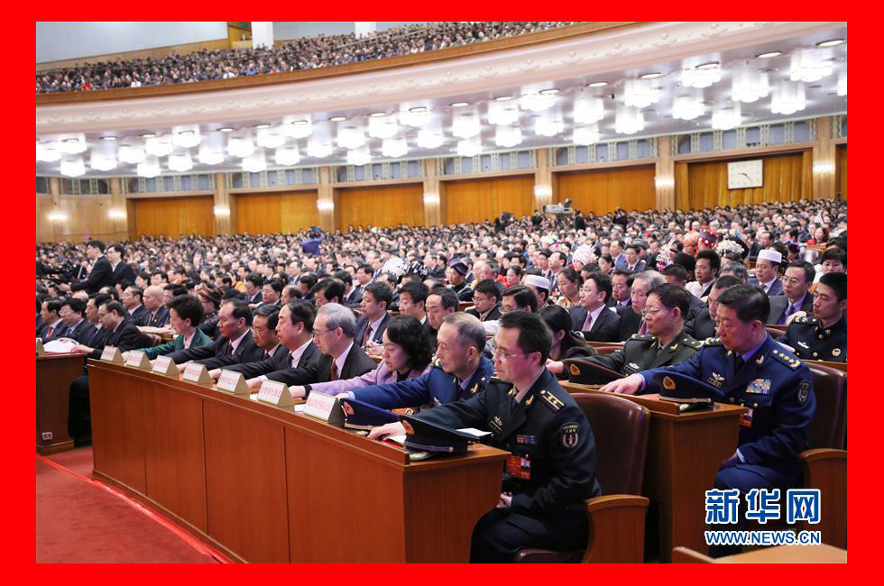 3月20日，第十三屆全國人民代表大會第一次會議閉幕會。這是代表在表決。