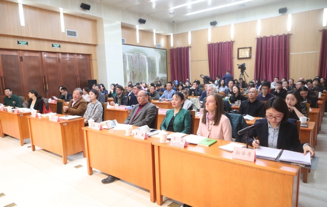 在不同的地域與歷史中，探尋共通的文學精神