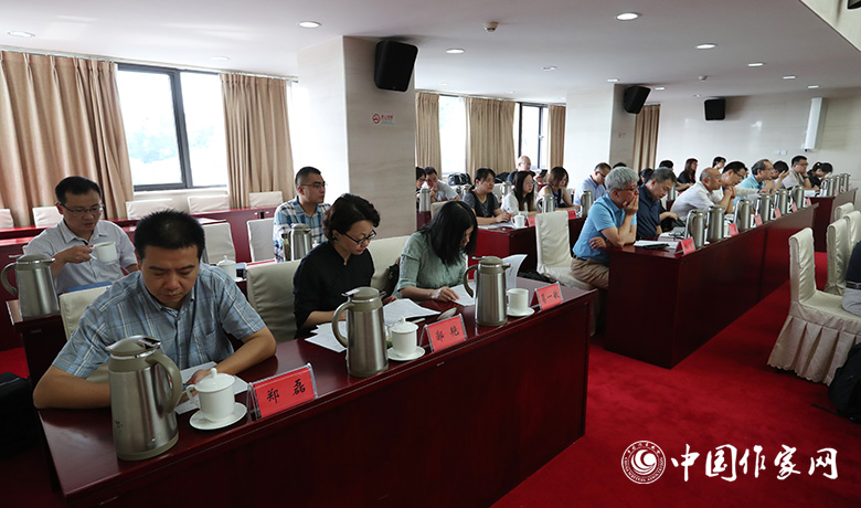 7月28日，第七屆魯迅文學(xué)獎各評委會全體會現(xiàn)場