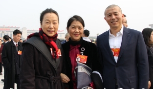 全國政協(xié)委員奚美娟、遲子建、畢飛宇