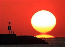 北師大詩歌讀書會 | 讀聞一多《太陽吟》《太陽吟》還表現(xiàn)出一種追尋光明、厭惡黑暗的思想境界……[詳細(xì)]