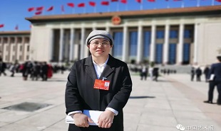 全國(guó)人大代表、“拇指作家”馬慧娟