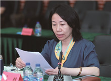 劉瓊：《講話》的立場、態(tài)度和文藝觀“為什么人的問題，是一個根本的問題，原則的問題”“必須明確地徹底地解決它”。[詳細(xì)]