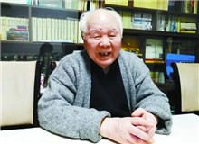 【李國文】	王　雪丨《得法而努力地耕耘——一篇手稿檔案中的李國文》；	席思宇丨《“作家是屬于他那個時代的”》。