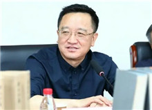 閻晶明：最先鋒的新拓展　　孫甘露是先鋒小說家里“最先鋒”的。因為他在這一方面起步早，成名快，代表作傳播度廣，文學(xué)史研究提及率高。[詳細]