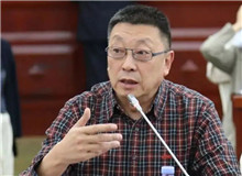 陳福民：暴風雨中他們的微笑　　孫甘露從大處著眼從小處著墨，截取了浩瀚歷史和即將席卷南北中國的風暴之一瞬。[詳細]