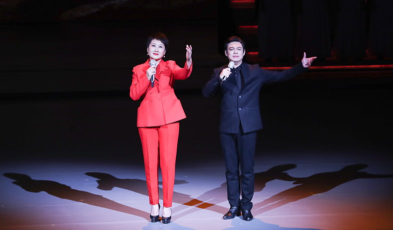 張凱麗、胡樂民朗誦《回延安》