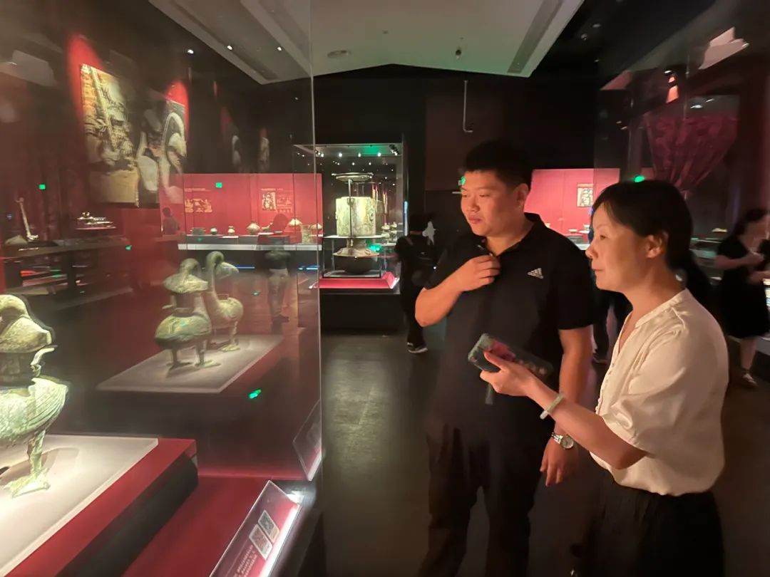 6月29日，?；韬顕?guó)遺址博物館考古部主任趙藝博接受作家采訪