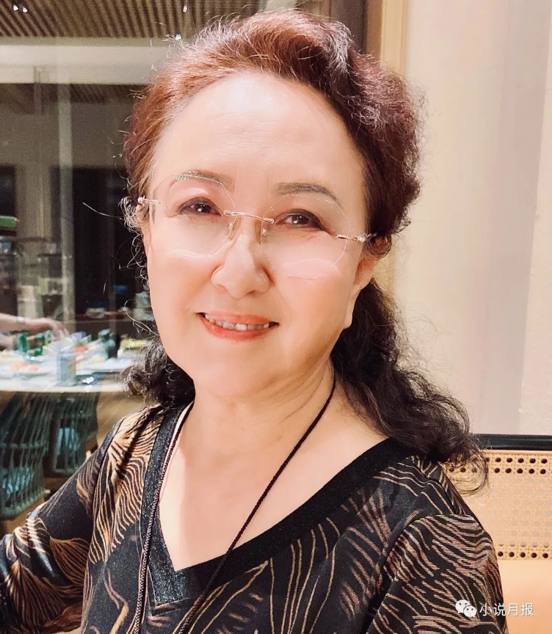 馬曉麗，一級作家。主要作品有長篇小說《楚河漢界》、中短篇小說集《手臂上的藍(lán)玫瑰》《催眠》、長篇傳記文學(xué)《王大珩轉(zhuǎn)》、長篇紀(jì)實散文《閱讀父親》，并有多部作品被改編為話劇和影視劇。曾獲第六屆魯迅文學(xué)獎、首屆曹雪芹華語文學(xué)大獎、第一屆中國女性文學(xué)獎等獎項。