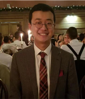 劉洋，南京大學(xué)英語系牛津大學(xué)英語系聯(lián)合培養(yǎng)博士，現(xiàn)任南京大學(xué)英語系助理研究員。主要研究方向?yàn)樵缙诂F(xiàn)代英國(guó)文學(xué)和現(xiàn)實(shí)主義文學(xué)。