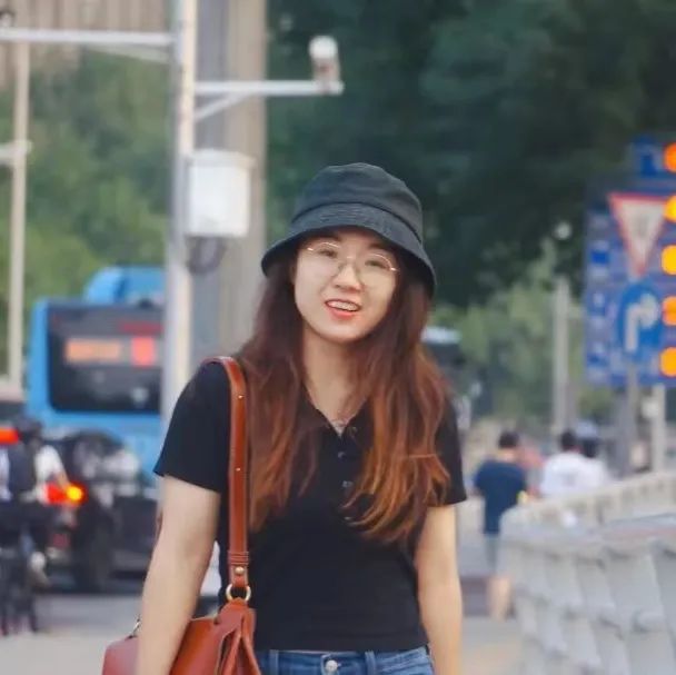 王秋實，中國作協(xié)網(wǎng)絡文學中心研究處干部。畢業(yè)于北京師范大學文學院、萊頓大學比較文學與文學理論專業(yè)，曾在游戲研發(fā)行業(yè)任七年世界觀、劇情及關卡設計師，多年游戲玩家。目前研究方向為網(wǎng)絡文學產(chǎn)業(yè)、網(wǎng)絡文學與游戲文化等。