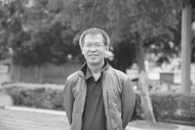 楊少衡，福建省作家協(xié)會(huì)名譽(yù)主席