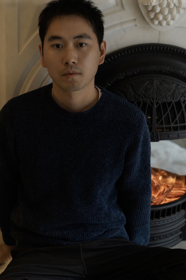 吳忠全，作家、編劇，已出版《橋聲》《春日站牌》《寒夜無(wú)聲》等，編劇作品《我，喜歡你》《在一起》《時(shí)空來(lái)電》等