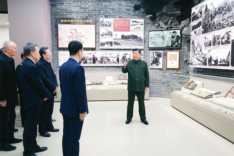 2024年2月1日至2日，中共中央總書記、國家主席、中央軍委主席習近平來到天津，看望慰問基層干部群眾。這是2日上午，習近平在平津戰(zhàn)役紀念館考察。 新華社記者 鞠鵬/攝