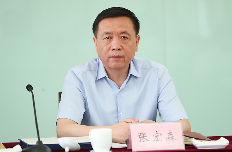 中國(guó)作協(xié)黨組書記、副主席張宏森出席結(jié)業(yè)典禮