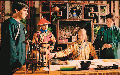 格列柯的形式語言極為獨(dú)特，喜歡自由地將形體拉長變形，動感十足，情感激越，帶有強(qiáng)烈的表現(xiàn)性與主觀性。圖為格列柯《年輕紳士肖像》。