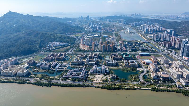 圖為澳門大學橫琴校區(qū)（2024年12月4日攝，無人機照片）。新華社發(fā) 張金加/攝