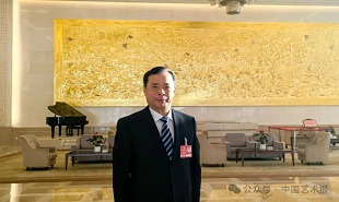 全國(guó)政協(xié)委員、中國(guó)作協(xié)主席團(tuán)委員滕貞甫