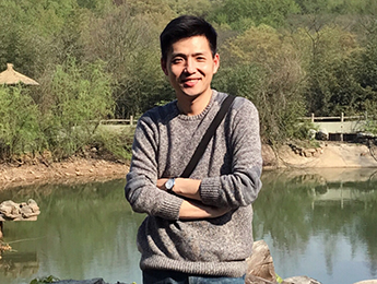劉康：詩(shī)是詩(shī)人自我對(duì)話的加密文本