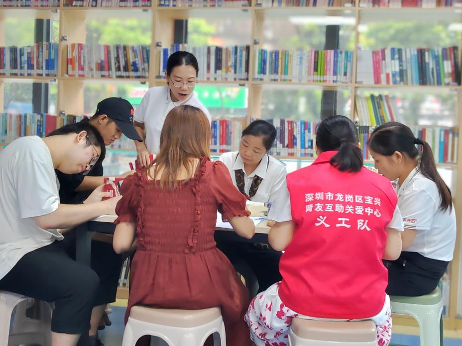 胡楊林藝術團日?；顒? width=