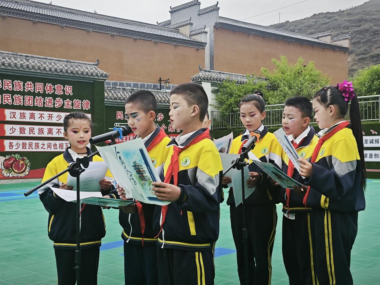 5月30日，《人民文學(xué)》“人民閱卷·進(jìn)鄉(xiāng)村”活動聯(lián)合中國作協(xié)派駐第一書記的臨潭縣池溝村小學(xué)舉辦《人民文學(xué)》第六期少兒詩歌小輯作品朗誦會